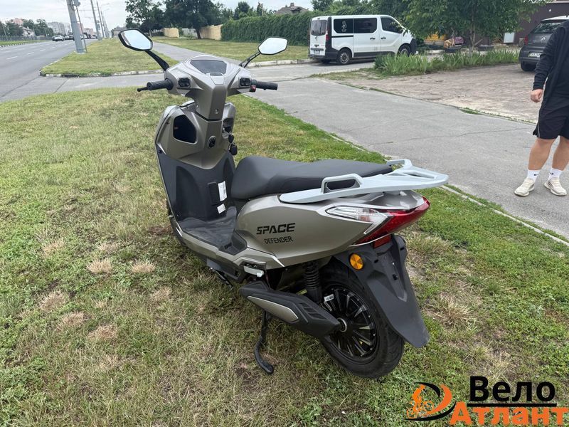 Скутер Space Defender 09436 фото
